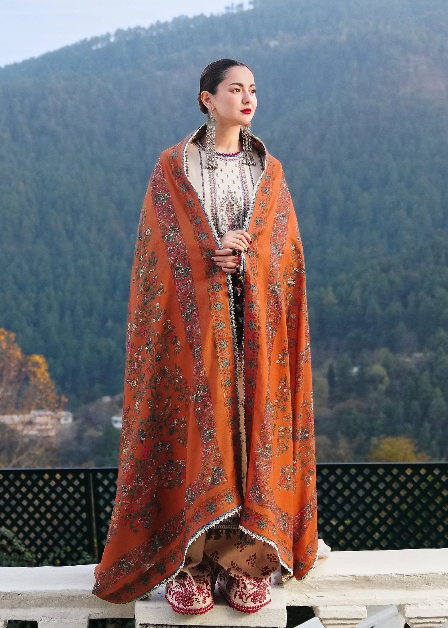 Lawn-3PC Embroidered Shirt with Digital Printed Jacquard Dupatta- 1072