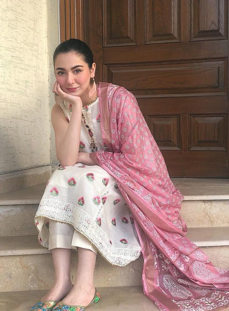 3PC-Printed Lawn Shirt With Voile Printed Dupatta-1549