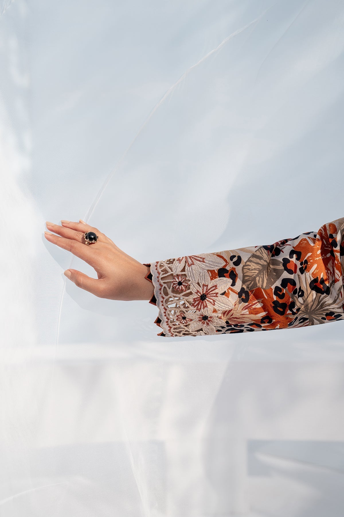 3PC KARANDI PRINTED SHIRT WITH KARANDI PRINTED DUAPTTA AND TROUSER - 1702