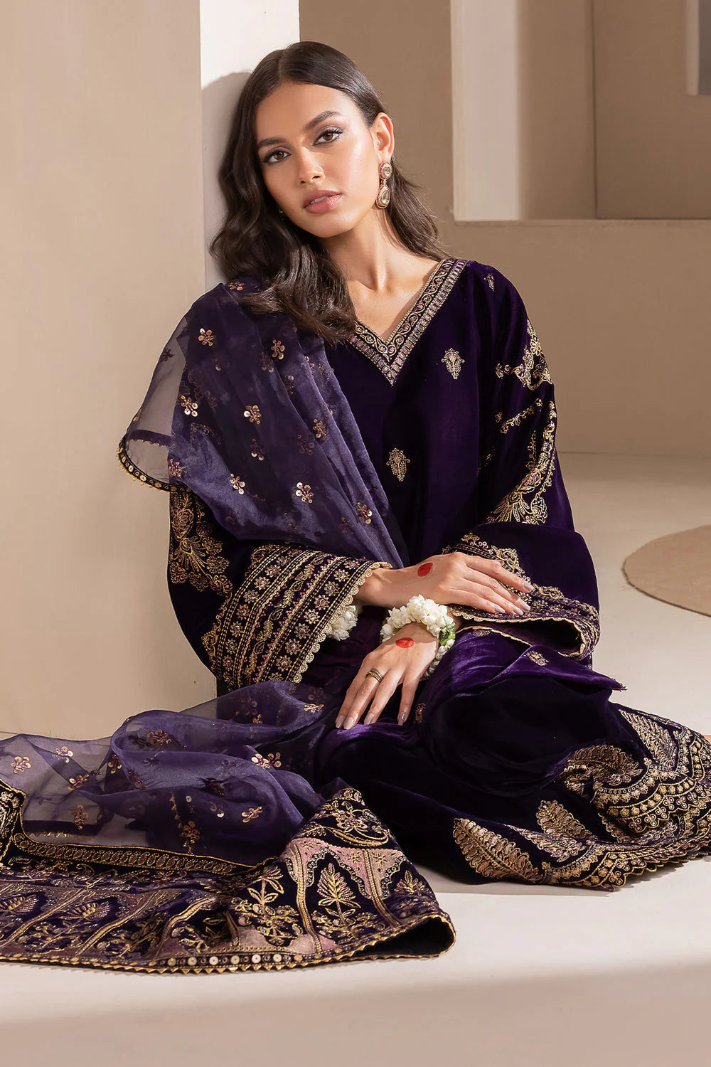 Velvet-3pc Embroidered with Organza Embroidered Dupatta-953