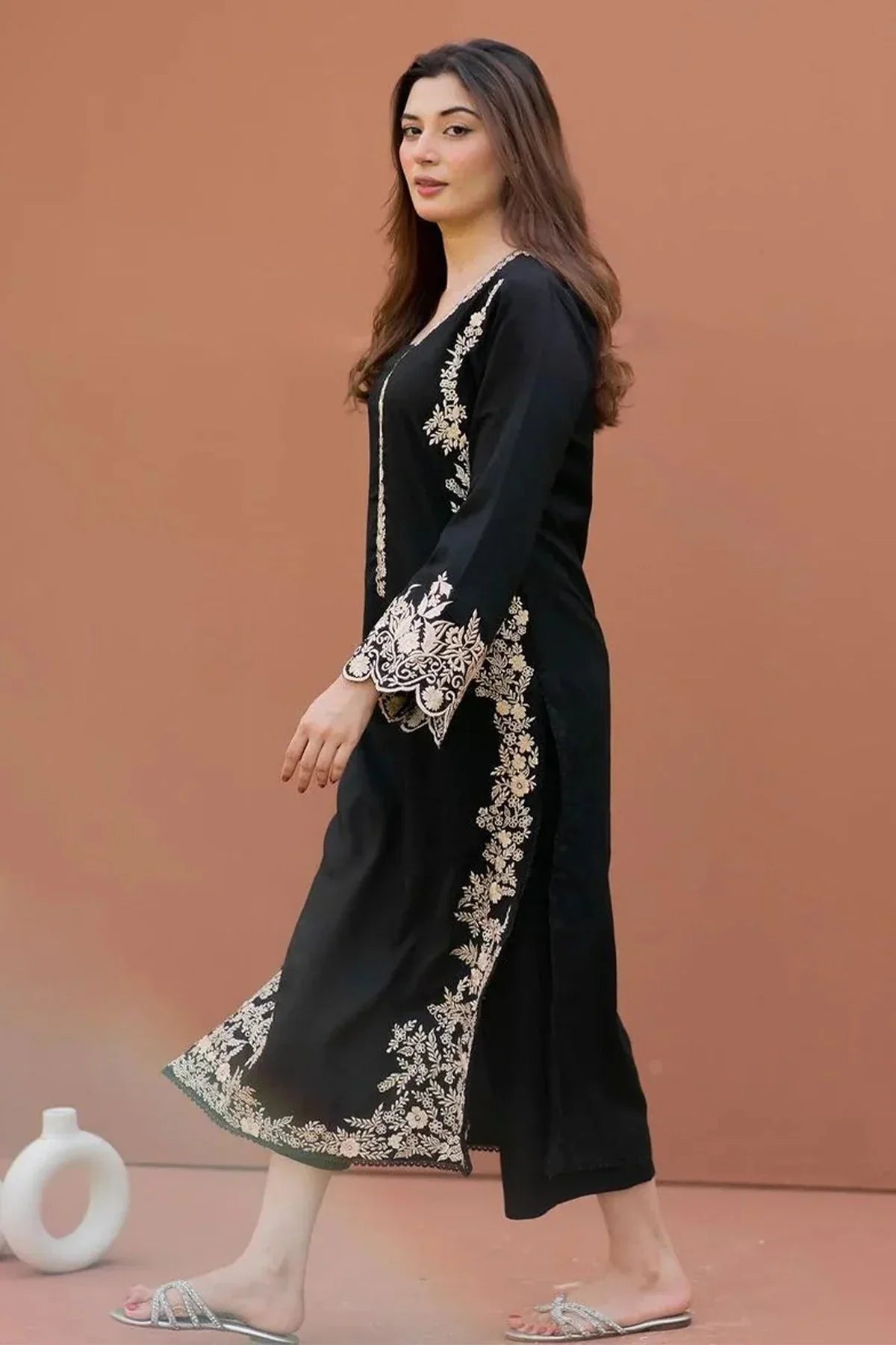 Lawn 2PC Embroidered-5025